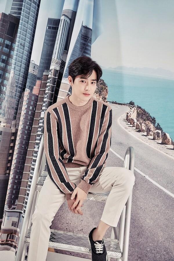 [10월 첫째주 충무로통신] 엑소 수호, 웹툰 원작 영화 <여중생A> 출연
