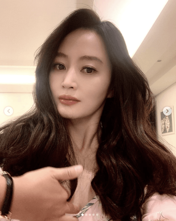 드디어 인스타그램 시작한 김혜수가 올린 짤들