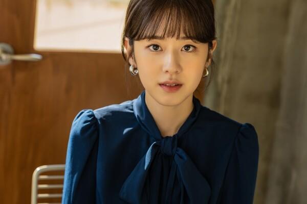 [인터뷰] <삼진그룹 영어토익반> 박혜수, “그냥 가만히 있으면 안 돼요?” 이 대사가 눈물 버튼인 이유