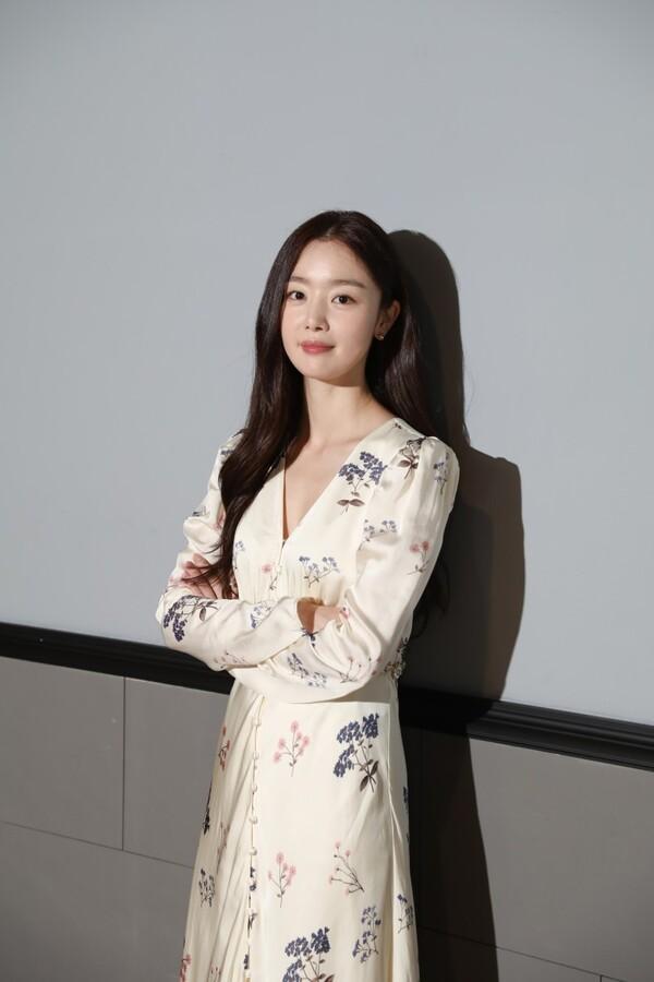 [인터뷰] <영화의 거리> 한선화, "날 온전히 느낄 수 있게 해 주는 장소는&hellip;"