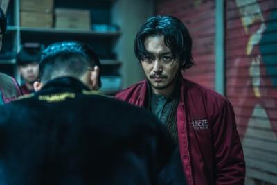 소처럼 독립영화 찍던 이 배우가 충무로의 '믿보배'가 되기까지