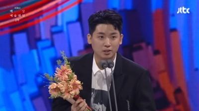 "죽음은 단지 존재 양식의 변화&hellip;아빠가 무서워 말았으면" 울컥하는 수상 소감 모음