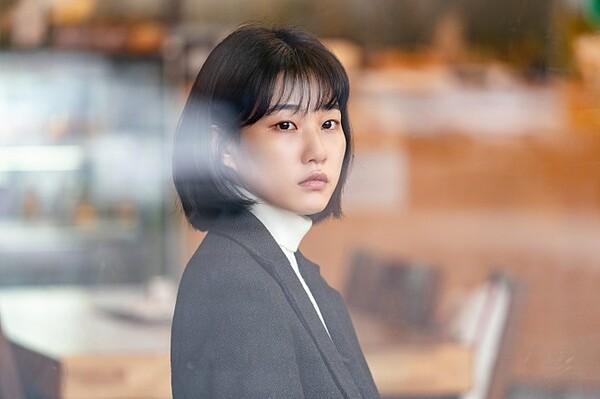 <경아의 딸>, '순결'하지 않으면 어때서? 여성에게만 강요되는 그것의 불편함에 대하여