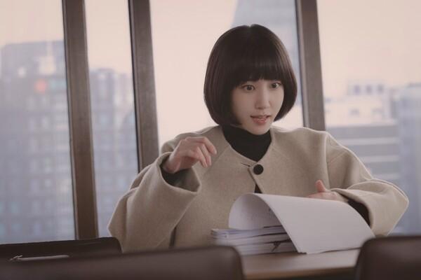 지금 대한민국은 '우 투더 영 투더 우'에 빠졌다 : <우영우> 무해하고, 따뜻하고, 특별한 이야기