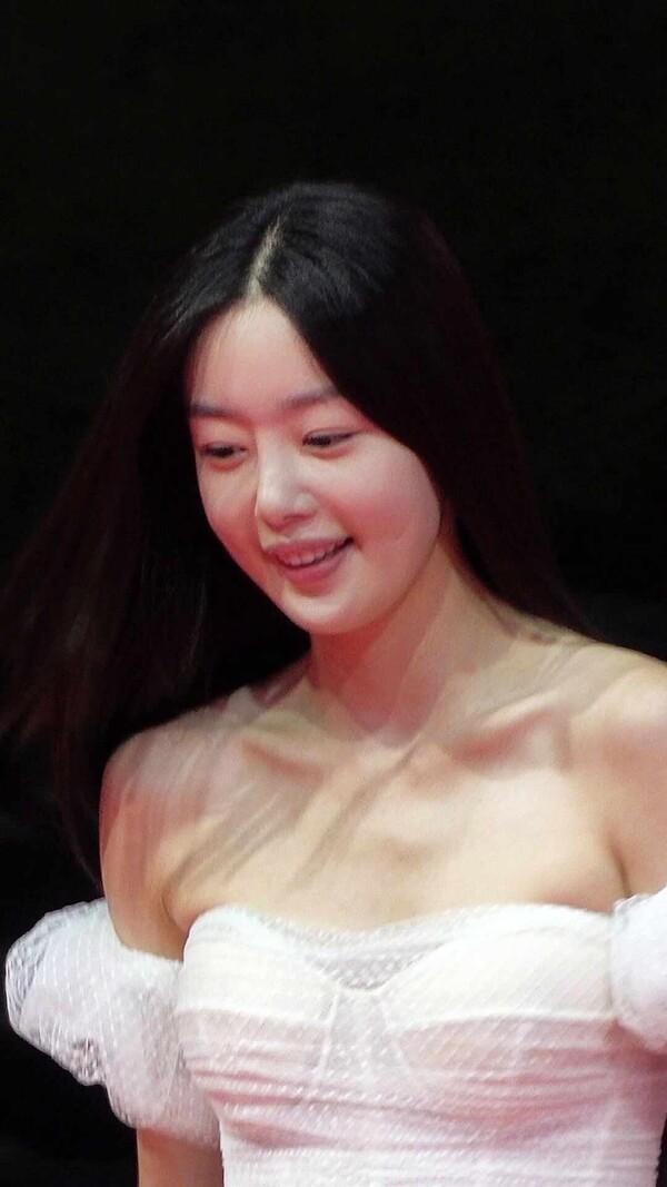 제27회 부산국제영화제 레드카펫 한선화 | BIFF 2022
