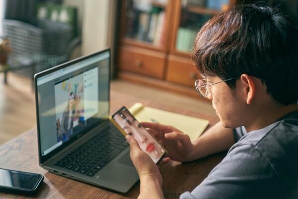 3월이 시작되었을 뿐인데&hellip;. <스마트폰을 떨어뜨렸을 뿐인데> 2주 연속 1위 등극