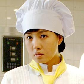 시장, 파티셰, 구두 디자이너&hellip; 입체적인 캐릭터를 연기해온 김선아가 작품에서 거쳐간 직업들