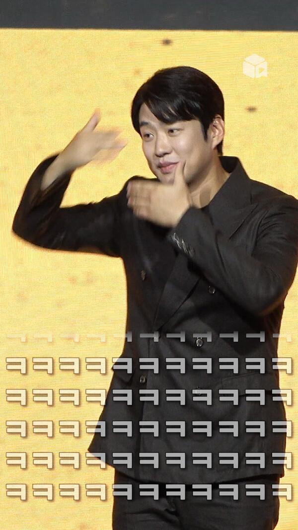 돌발 행동으로 박경림 빵터지게 한 안재홍 ㅋㅋㅋㅋㅋ [마스크걸]