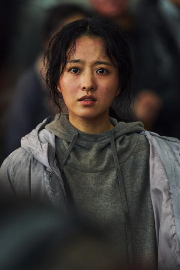 <콘크리트 유토피아> 명화는 진정 민폐고구마 캐릭터일까