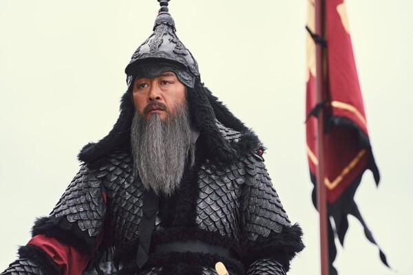 이순신(김윤석)