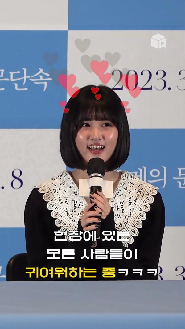 신카이 마코토 감독님이랑 하라 나노카 배우 한국어 발음 무슨 일이죠? [스즈메의 문단속]