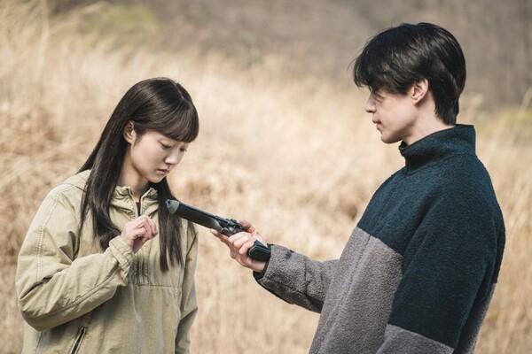 〈킬러들의 쇼핑몰〉