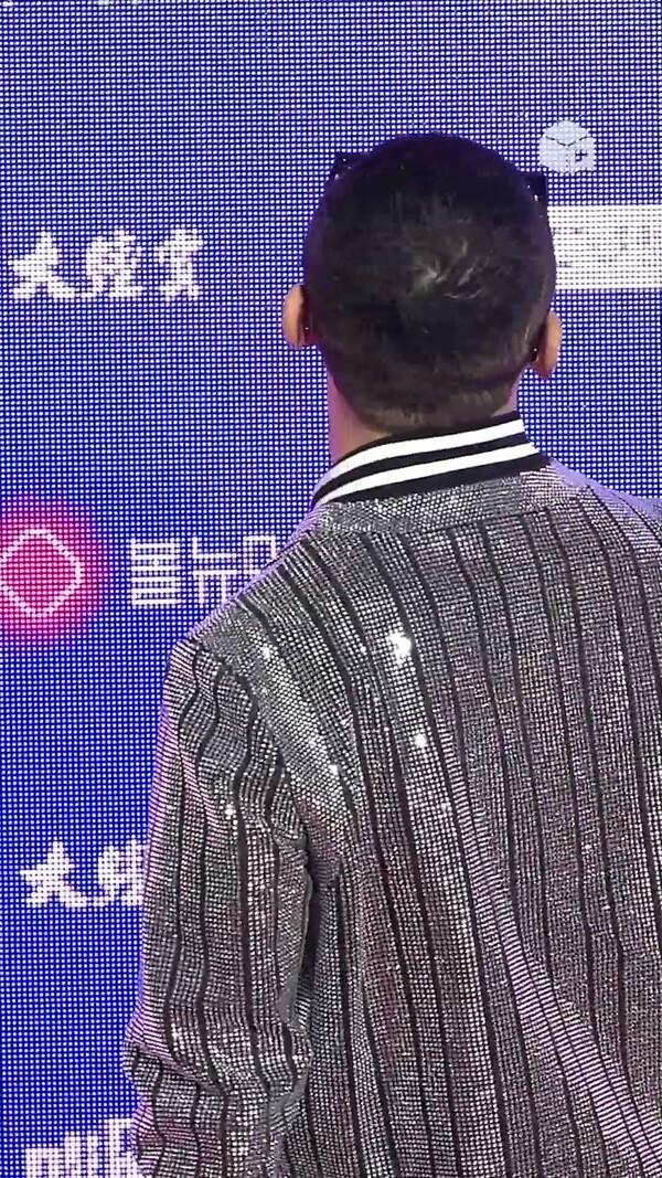 레드카펫 이렇게 걷는 배우 처음 봤어요ㅋㅋㅋfeat.양동근 근황