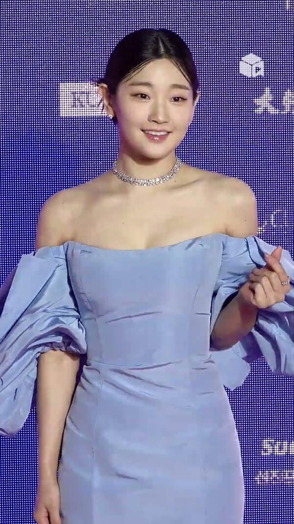 확신의 여름쿨톤 배우 박소담 근황