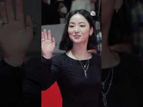 칼단발에 블랙드레스 전여빈 그냥 바람의 여신 아니냐구요.. [글리치] | BIFF 2022