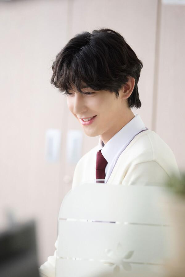 〈내 손끝에 너의 온도가 닿을 때〉김동희(도우)