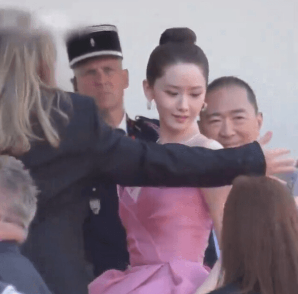소녀시대 출신 배우 윤아 인종차별 논란(사진=엑스)