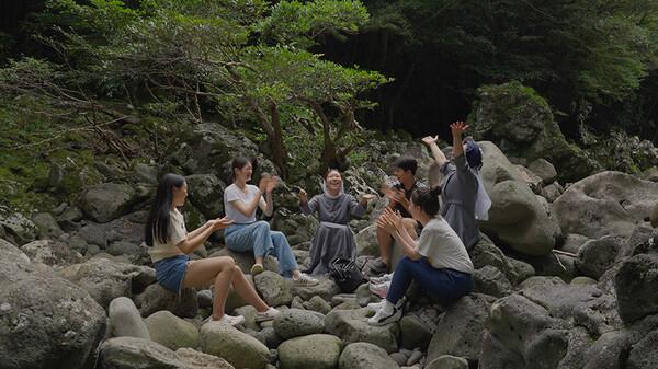 '꽃 3부작' 만든 박석영 감독의 5번째 장편영화〈샤인〉7월 개봉