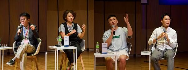 (왼쪽부터) 신철 BIFAN 집행위원장, 민세희 AI·데이터 아티스트, 도준웅 키토크 에이아이 대표, 브라이언 킴 유지아이프로덕션 대표