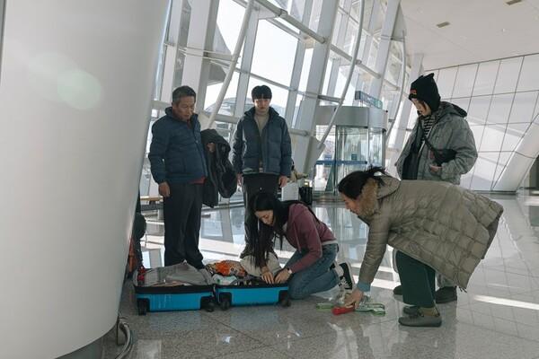 [인터뷰] 〈한국이 싫어서〉고아성, ‘인물의 본질을 찾으라’라는 송강호의 말을 새기며 ‘계나’를 구체화하기까지