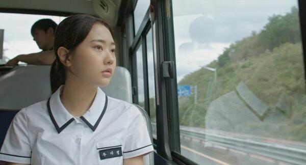 〈그 여름날의 거짓말〉스틸컷. (사진 제공=마노엔터테인먼트)