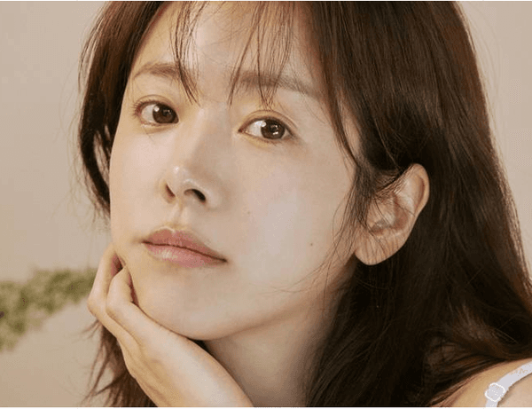 한지민-이제훈, 청룡영화상 새 MC 확정...김혜수의 뒤를 잇는다