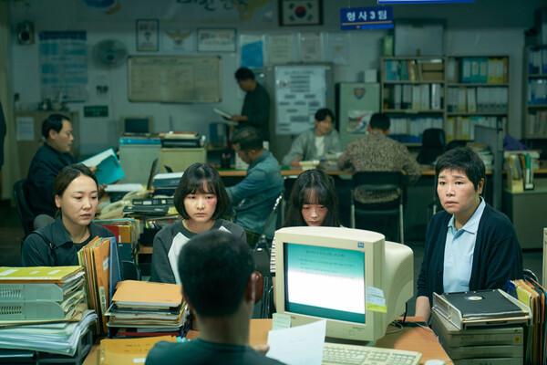 〈우리는 천국에 갈 순 없지만 사랑은 할 수 있겠지〉 스틸컷. (사진 제공=(주)메리크리스마스)