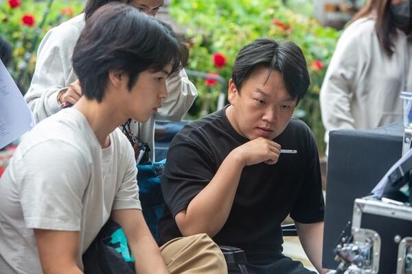 〈장손〉 오정민 감독(오른쪽)