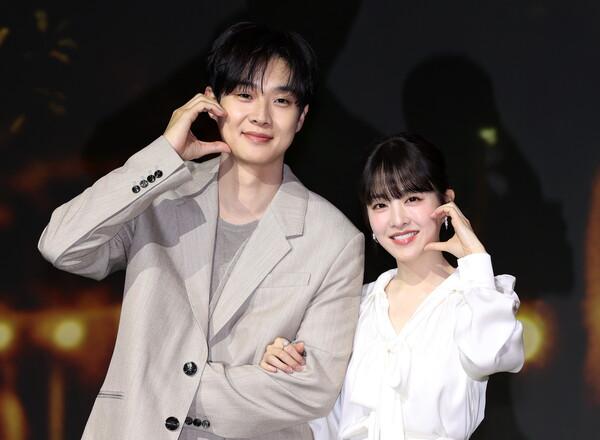 넷플릭스 시리즈 〈멜로 무비〉, "아직 어설픈 청춘들의 성장기…위로 될 것"