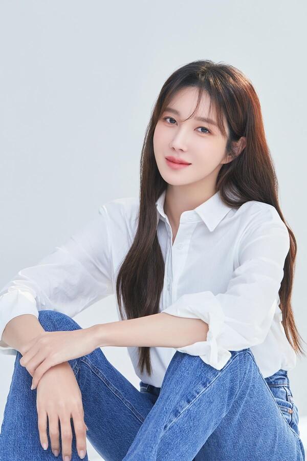 이지아, 조부 친일 논란에 "후손으로서 사죄, 재산 환수돼야"