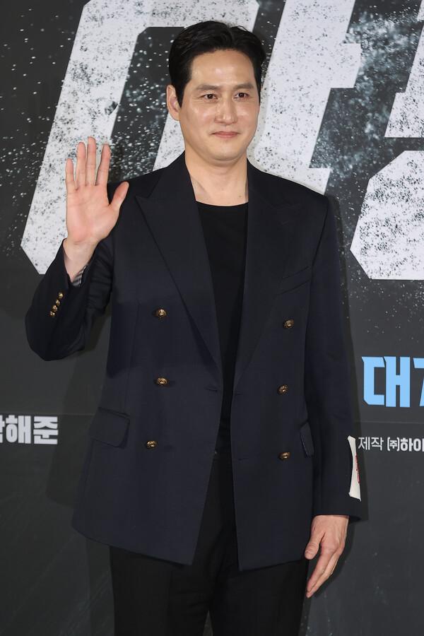 (서울=연합뉴스) 류효림 기자 = 배우 박해준이 13일 서울 강남구 삼성동 코엑스 메가박스에서 열린 영화 〈야당〉 제작발표회에서 포즈를 취하고 있다.