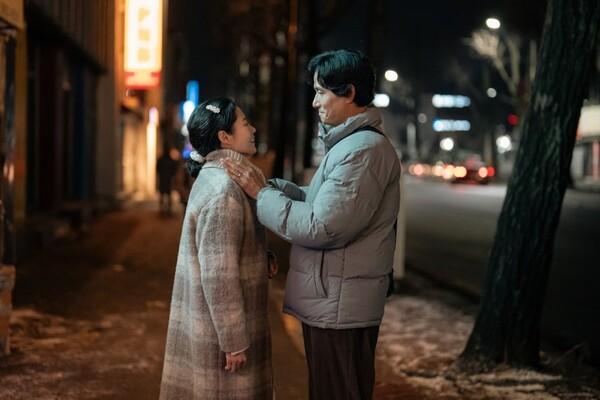 넷플릭스 〈폭싹 속았수다〉 - 장년 애순(문소리)과 관식(박해준)​