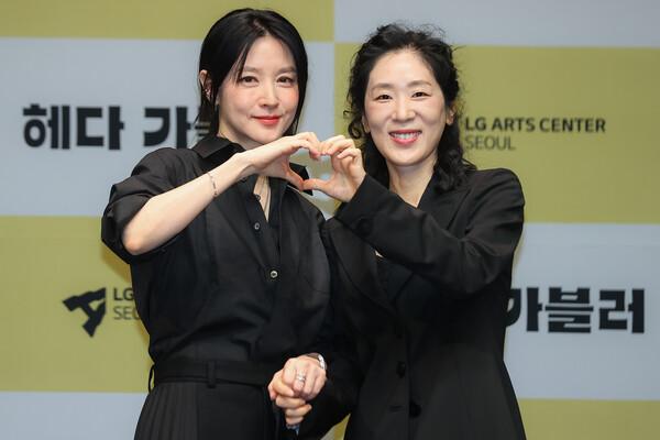 이영애-백지원 (서울=연합뉴스) 류효림 기자