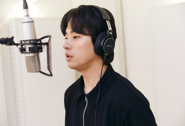 배우 박정민, 세계 책의 날 맞아 시각장애인 위한 오디오북 기증