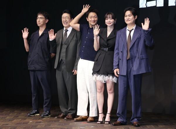 〈나인 퍼즐〉 감독과 출연진 (서울=연합뉴스) 이재희 기자