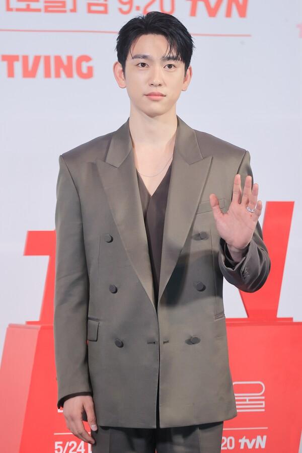 (서울=연합뉴스) 류효림 기자 = 배우 박진영이 21일 서울 영등포구 CGV 영등포에서 열린 tvN 드라마 〈미지의 서울〉 제작발표회에서 포즈를 취하고 있다