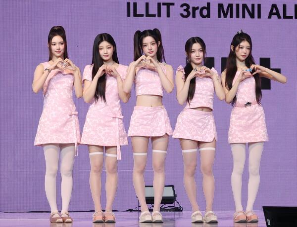 세번째 미니앨범 발표한 아일릿 (서울=연합뉴스) 이재희 기자 = 그룹 아일릿(ILLIT)이 16일 서울 광진구 예스24라이브홀에서 열린 세 번째 미니앨범 '밤'(bomb) 언론 공개회에서 포즈를 취하고 있다.